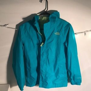 lightweight north face windbreaker